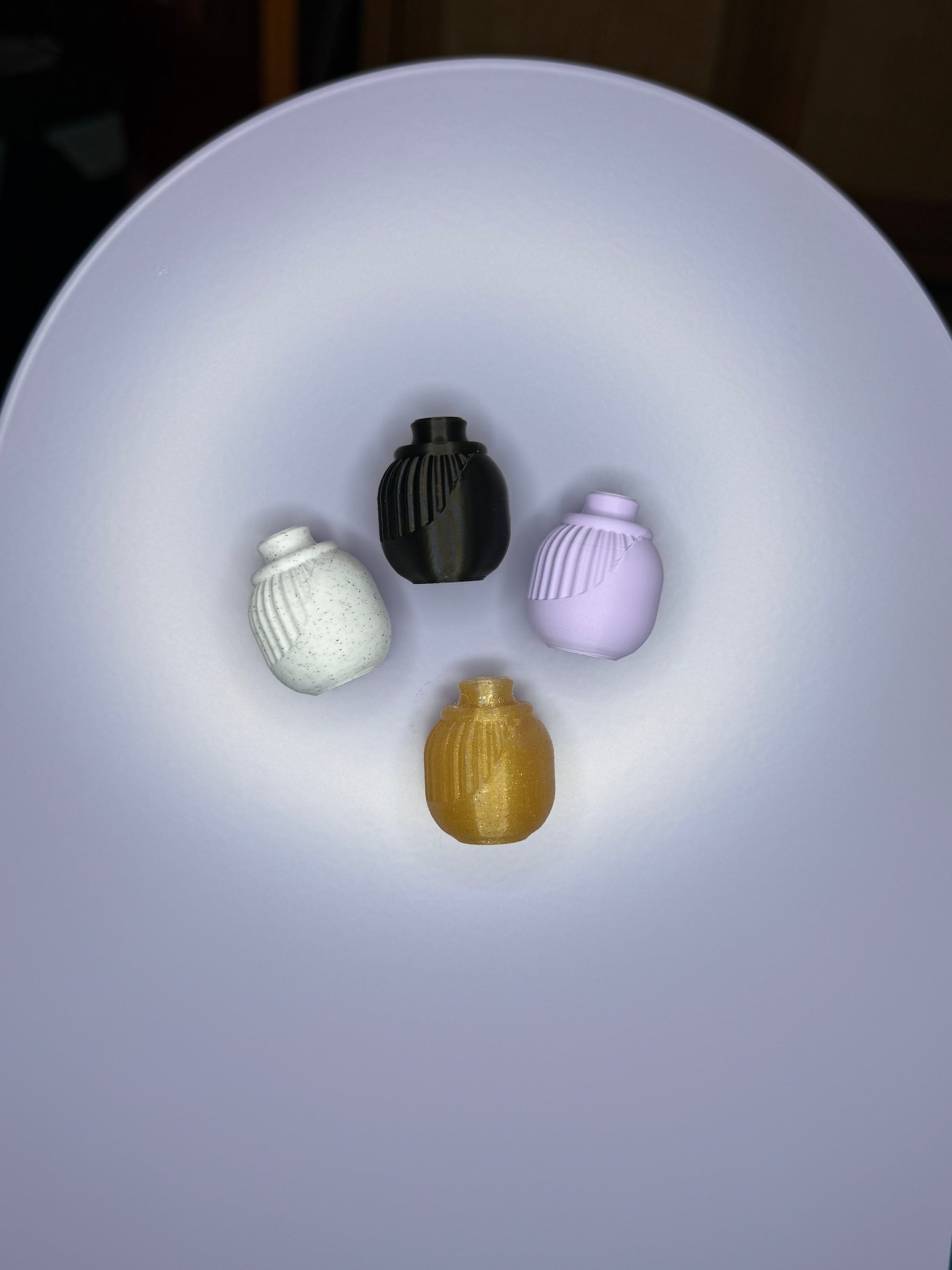 Tiny treasures magnet vase