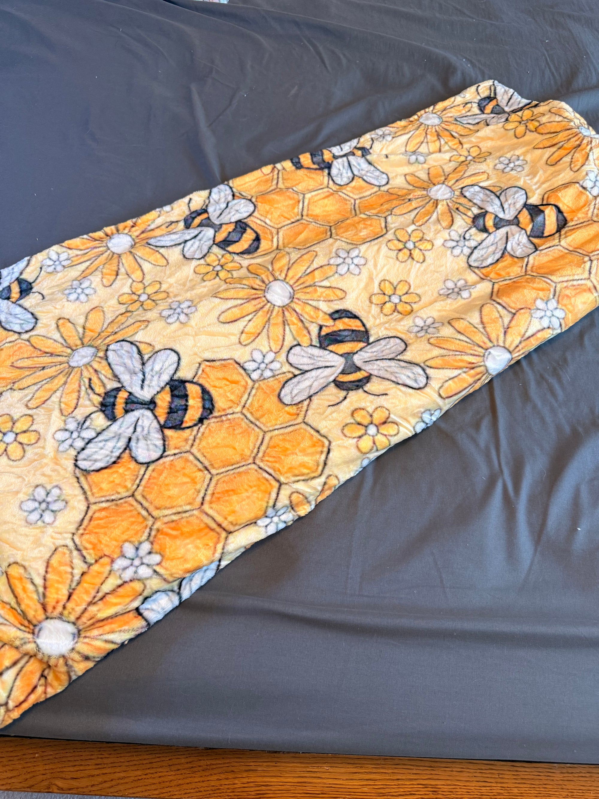 Hive Sweet Home Plush Blanket